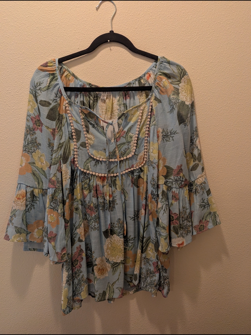 NWT Spense Light Blue Floral Peasant Tunic with Bell Sleeves Size L